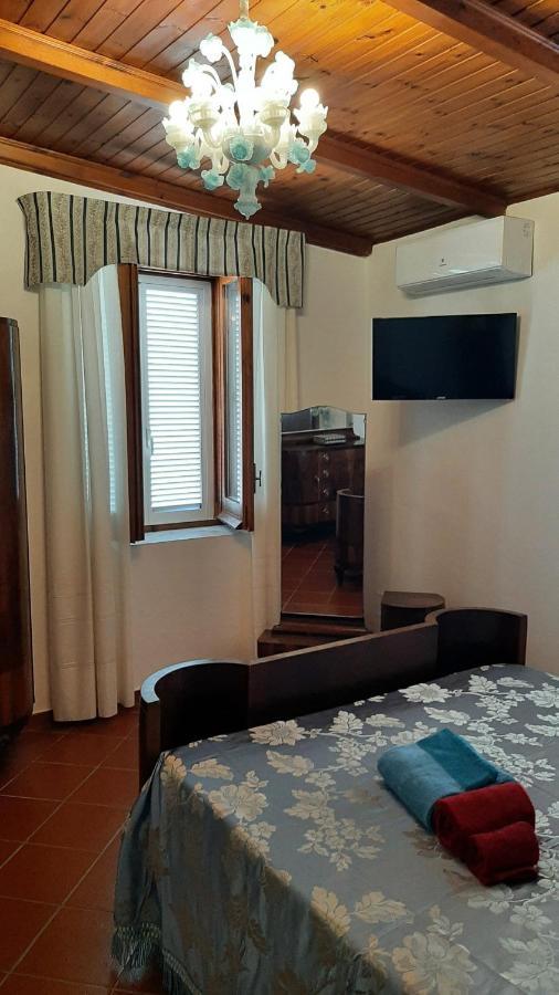 Bed and Breakfast Casale Battaglini Castelnuovo Cilento Exterior foto
