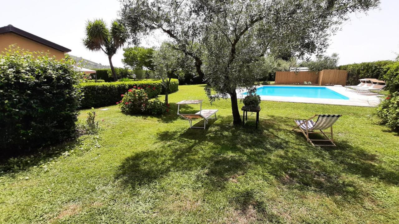 Bed and Breakfast Casale Battaglini Castelnuovo Cilento Exterior foto